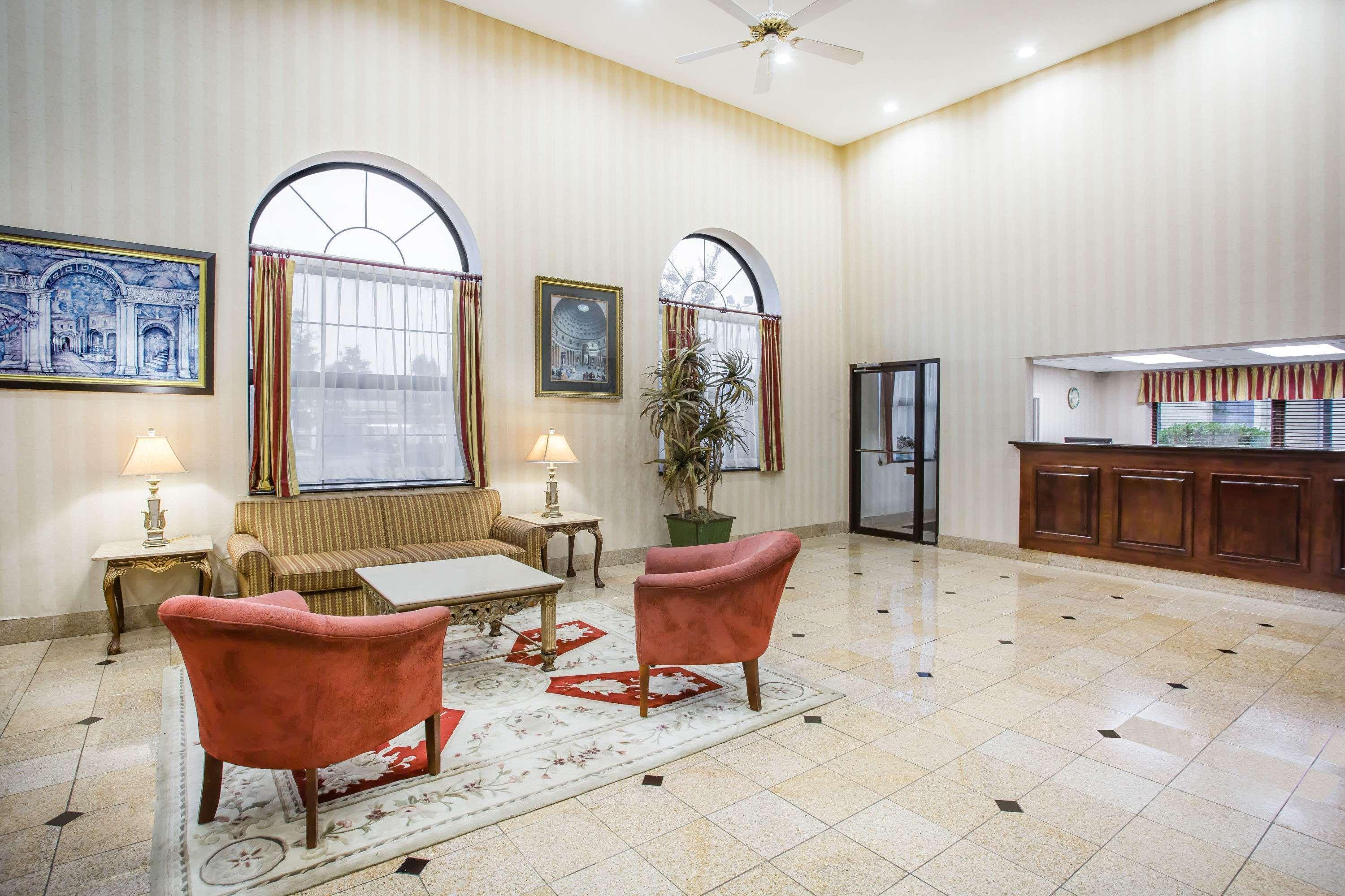 Days Inn & Suites By Wyndham Columbia Airport West Columbia Ngoại thất bức ảnh