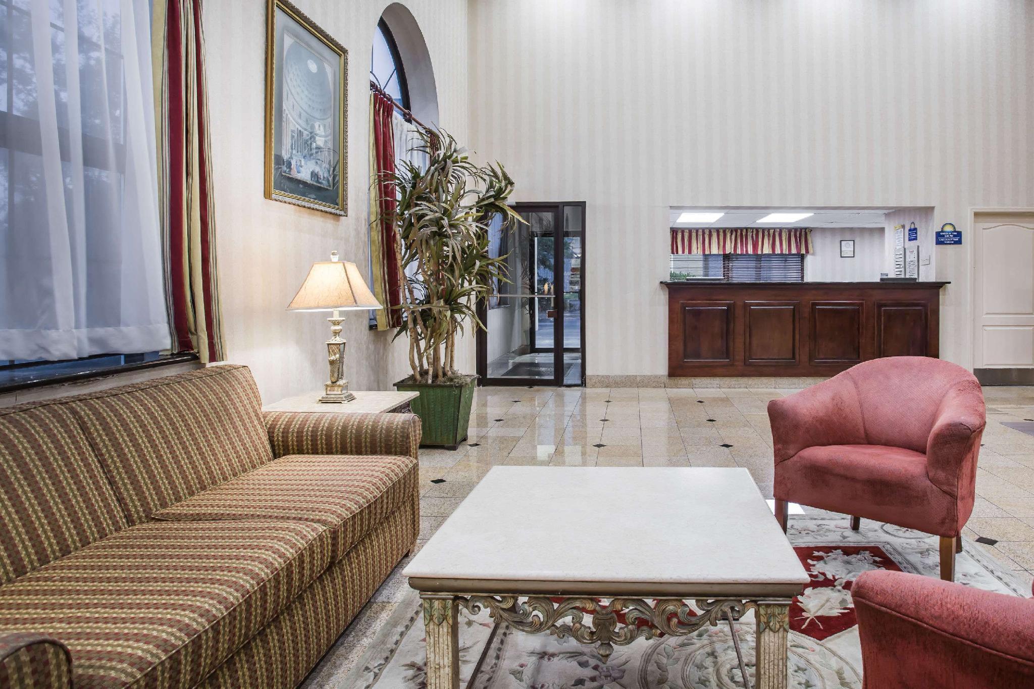 Days Inn & Suites By Wyndham Columbia Airport West Columbia Ngoại thất bức ảnh