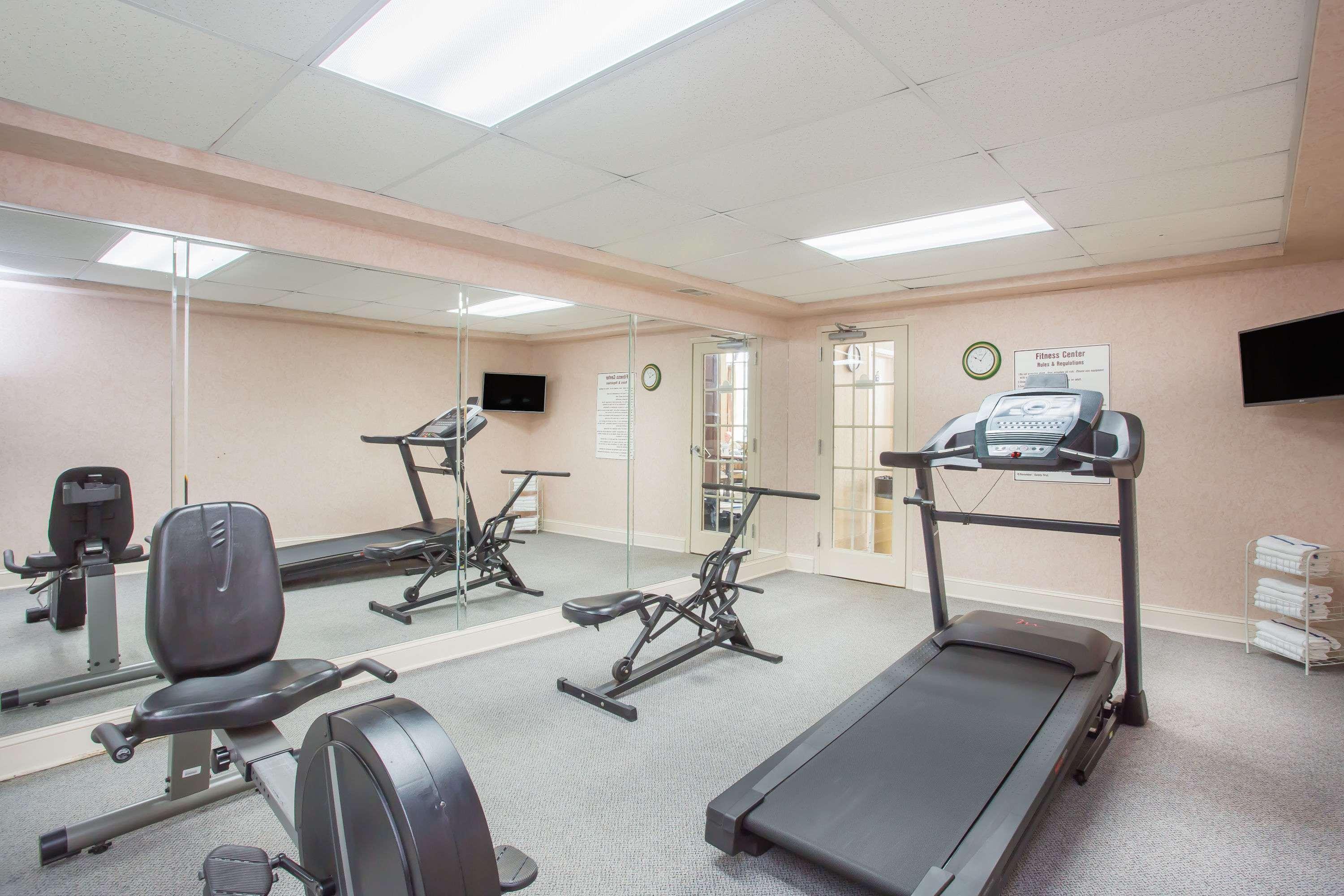 Days Inn & Suites By Wyndham Columbia Airport West Columbia Ngoại thất bức ảnh