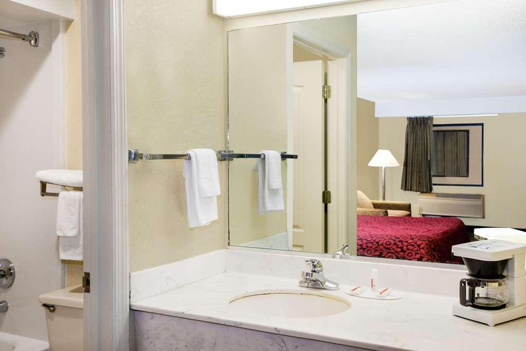 Days Inn & Suites By Wyndham Columbia Airport West Columbia Phòng bức ảnh