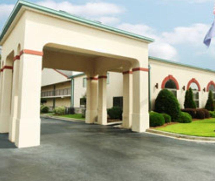 Days Inn & Suites By Wyndham Columbia Airport West Columbia Ngoại thất bức ảnh